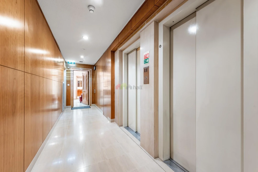 Apartamento T2 para Venda em Lumiar Foto 2