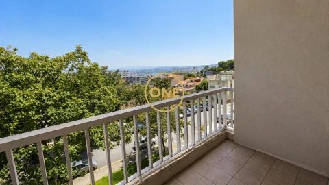 Apartamento T4 para Venda em Campanhã