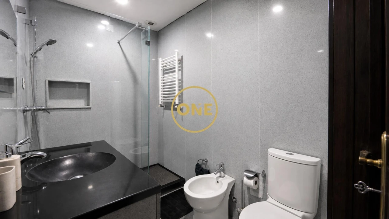 Apartamento T4 para Venda em Campanhã Foto 8
