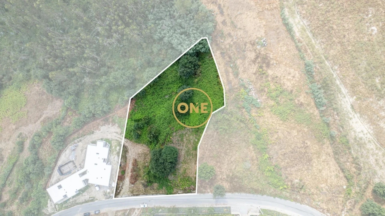 Terreno para Venda em Joane Foto 1