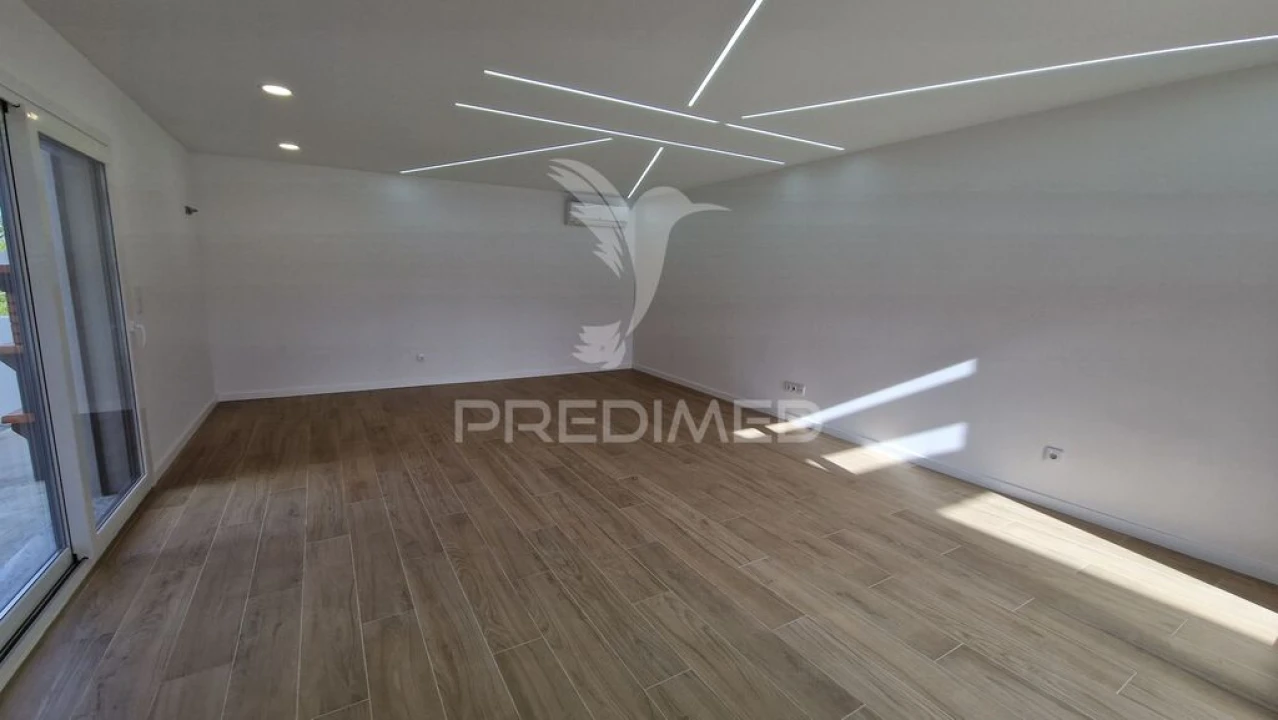 Moradia T3 para Venda em Fernao Ferro Foto 4