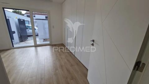 Moradia T3 para Venda em Fernao Ferro