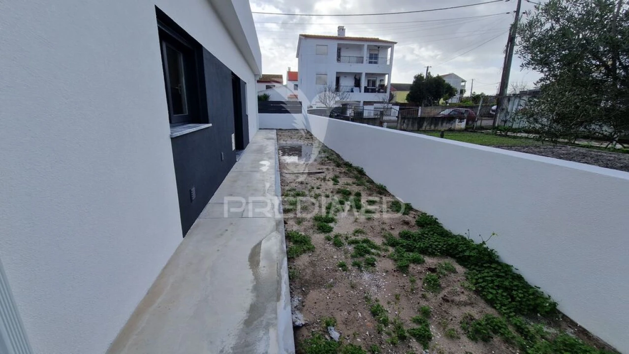 Moradia T3 para Venda em Fernao Ferro Foto 17