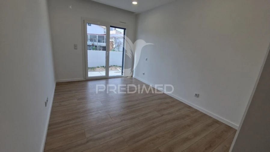 Moradia T3 para Venda em Fernao Ferro Foto 14