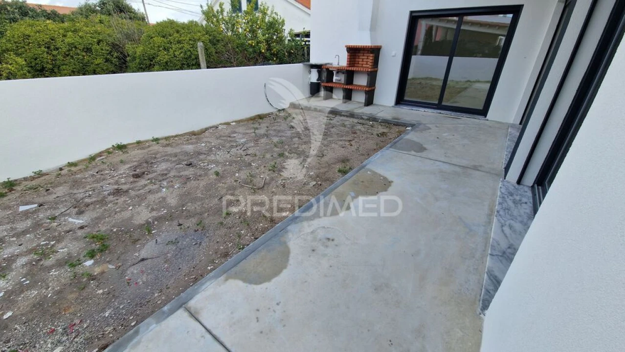 Moradia T3 para Venda em Fernao Ferro Foto 18