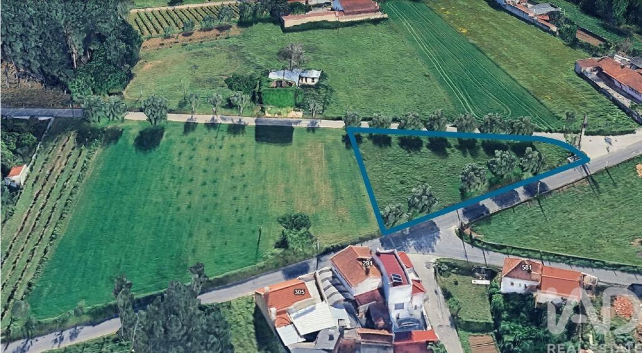 Terreno para Venda em Aguada de Cima Foto 1