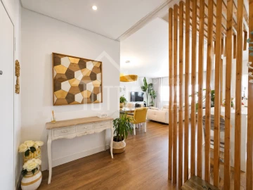 Apartamento T3 para Venda em Venda do Pinheiro e Santo Estêvão das Galés