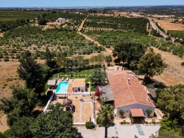 Quinta T4 para Venda em Estômbar e Parchal
