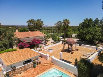 Quinta T4 para Venda em Estômbar e Parchal