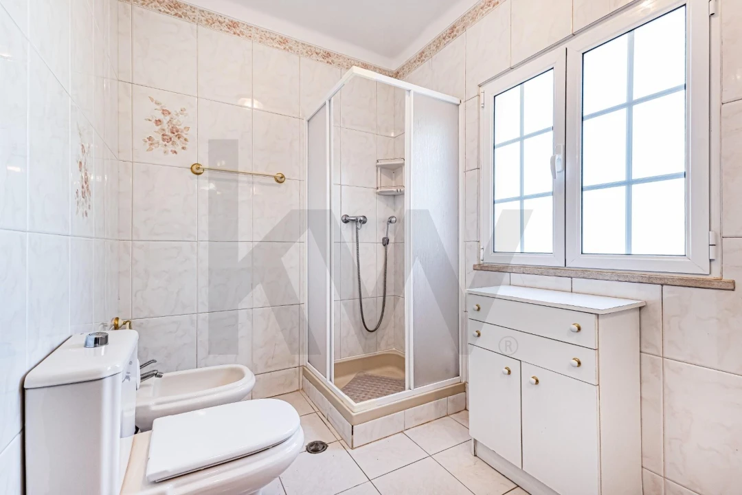 Apartamento T3 para Arrendamento em Alcantarilha e Pêra Foto 8