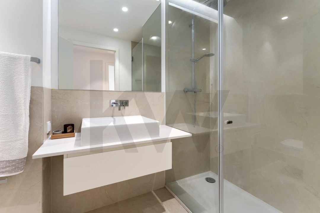 Apartamento T3 para Venda em Santo António Foto 22