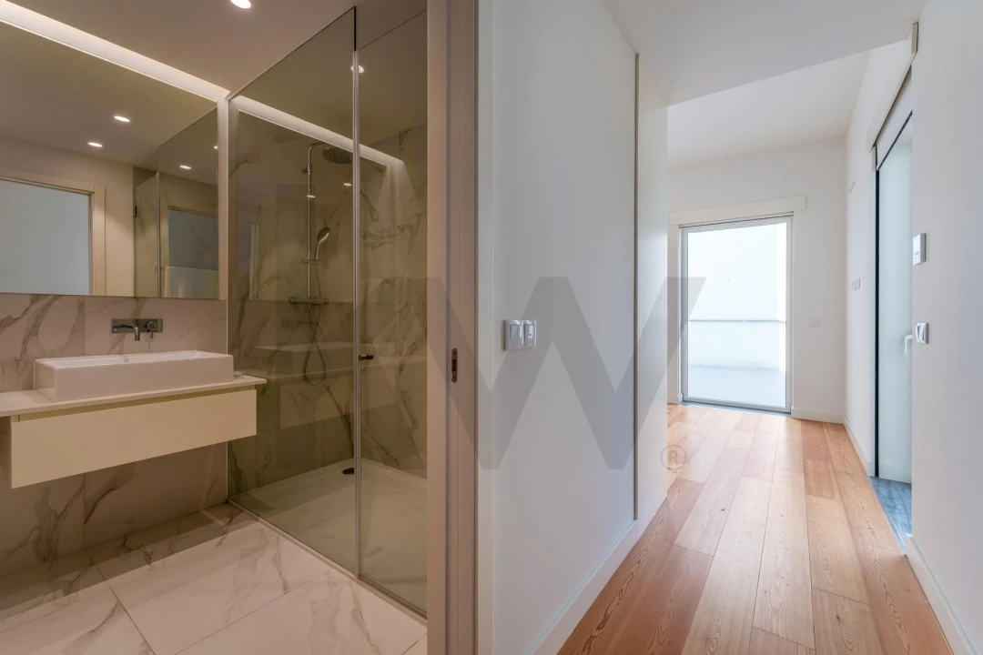 Apartamento T3 para Venda em Santo António Foto 27