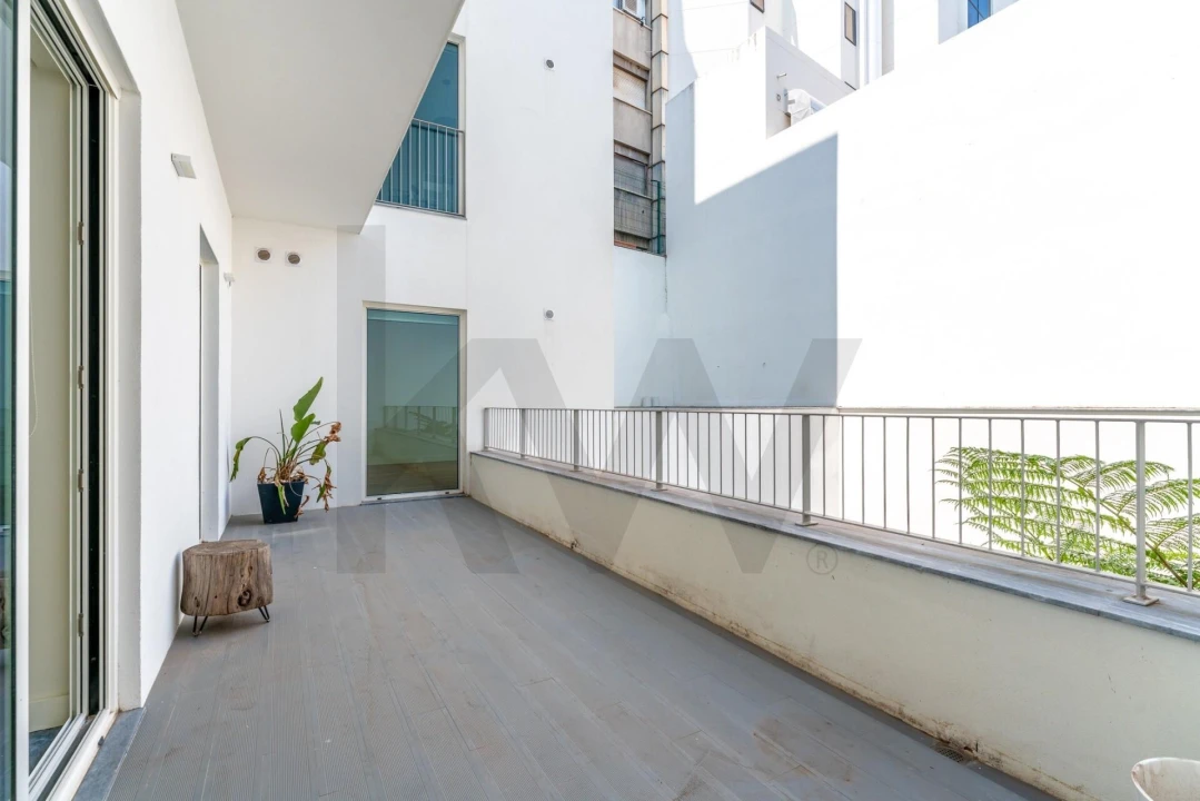 Apartamento T3 para Venda em Santo António Foto 38