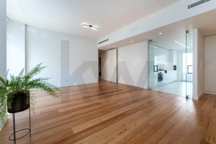 Apartamento T3 para Venda em Santo António Foto 9