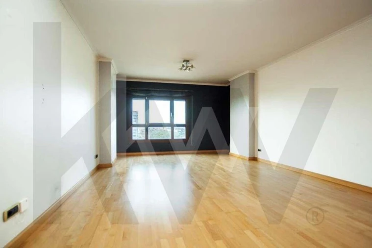 Apartamento T3 para Venda em Marvila Foto 4