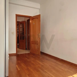 Apartamento T3 para Venda em Oeiras e São Julião da Barra, Paço de Arcos e Caxias