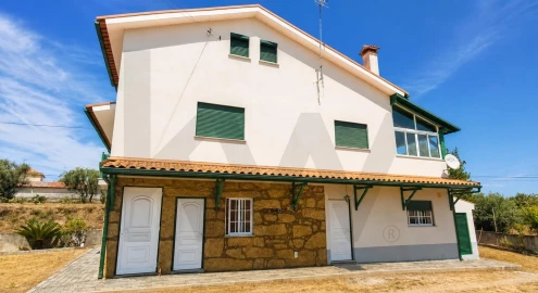 Moradia T4 para Venda em Tabua