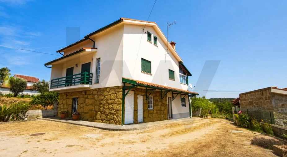 Moradia T4 para Venda em Tabua Foto 2