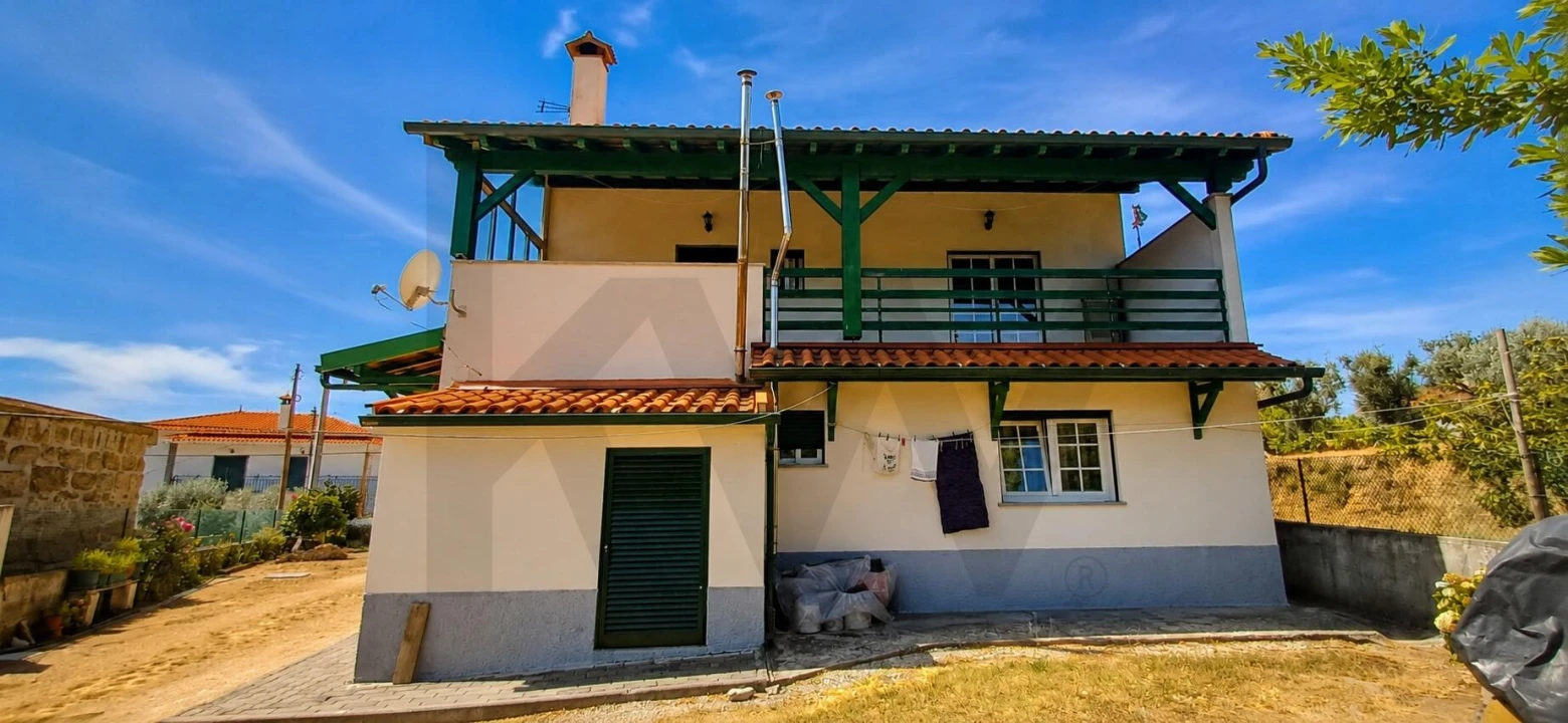 Moradia T4 para Venda em Tabua Foto 30