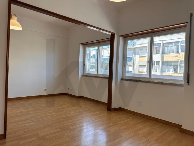 Apartamento T3 para Arrendamento em Almada, Cova da Piedade, Pragal e Cacilhas Foto 8