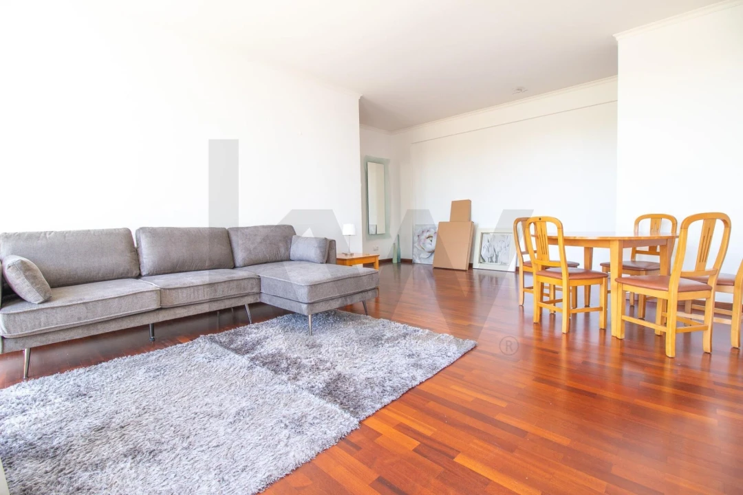 Apartamento T2 para Arrendamento em Funchal (São Pedro) Foto 12