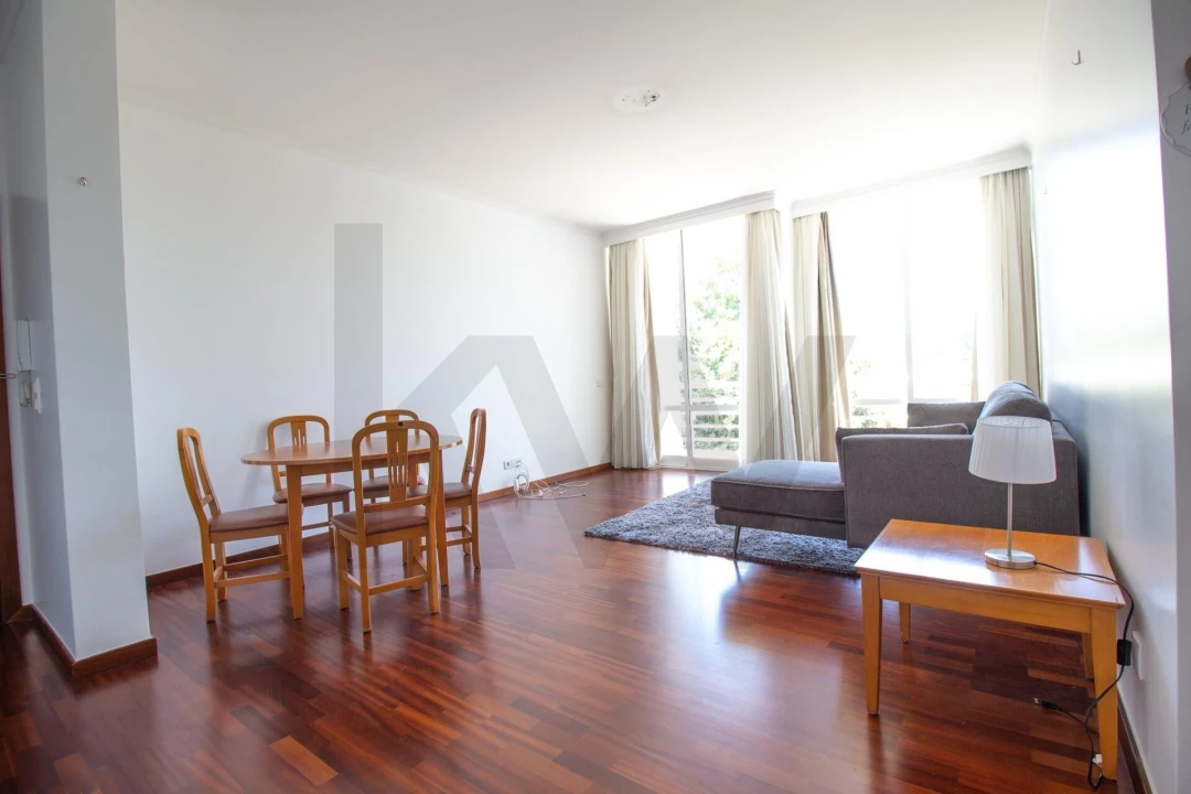 Apartamento T2 para Arrendamento em Funchal (São Pedro) Foto 14