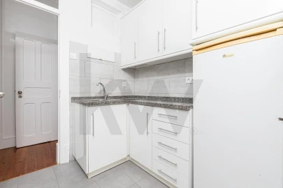 Apartamento T2 para Arrendamento em Penha de França