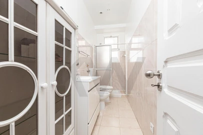 Apartamento T2 para Arrendamento em Penha de França
