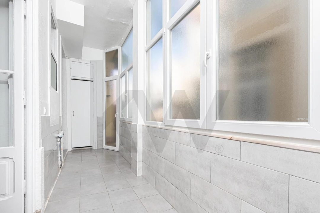 Apartamento T2 para Arrendamento em Penha de França Foto 10