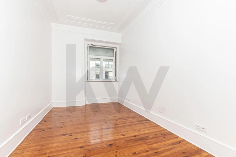 Apartamento T2 para Arrendamento em Penha de França Foto 13