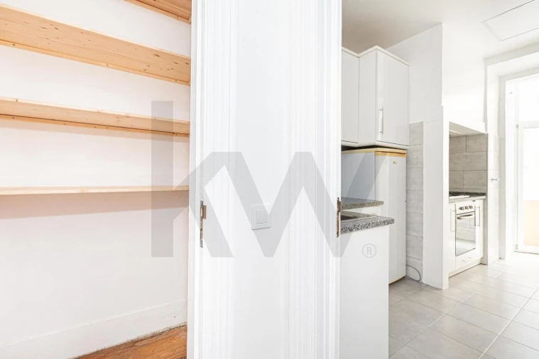 Apartamento T2 para Arrendamento em Penha de França Foto 9