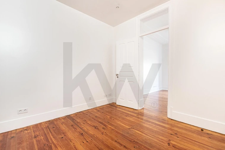 Apartamento T2 para Arrendamento em Penha de França Foto 18