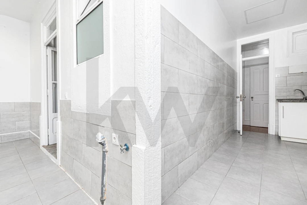 Apartamento T2 para Arrendamento em Penha de França Foto 11