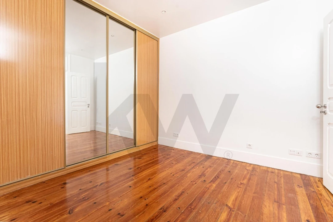 Apartamento T2 para Arrendamento em Penha de França Foto 17