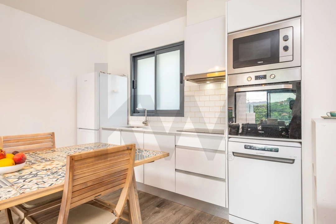 Apartamento T2 para Venda em Camara de Lobos Foto 8