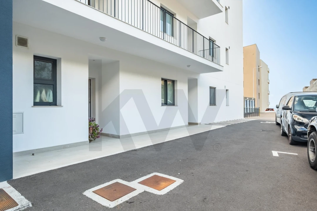 Apartamento T2 para Venda em Camara de Lobos Foto 28