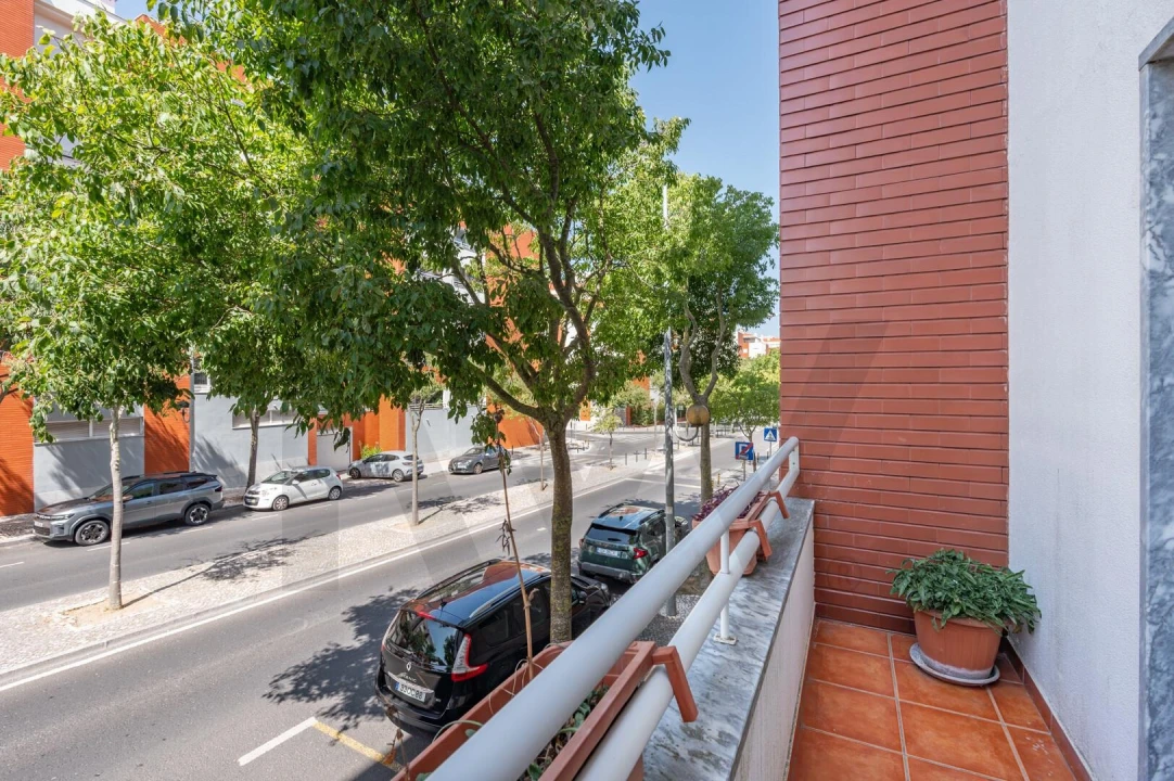 Apartamento T2 para Venda em São Domingos de Rana Foto 24