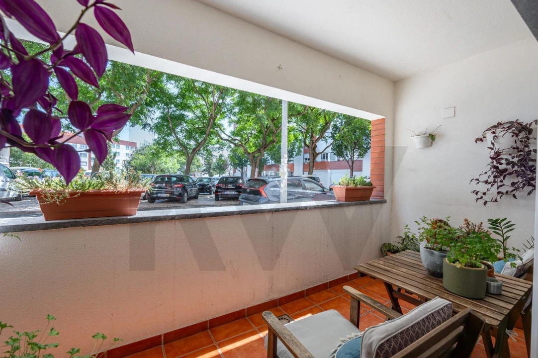 Apartamento T2 para Venda em São Domingos de Rana Foto 4
