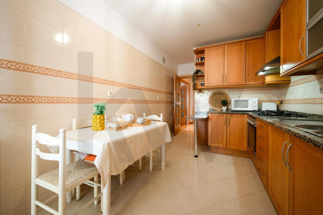 Apartamento T2 para Venda em São Domingos de Rana Foto 14