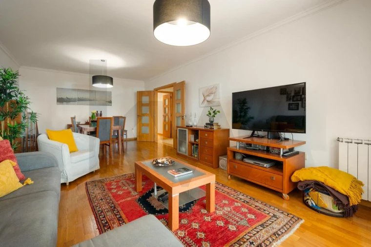 Apartamento T2 para Venda em São Domingos de Rana Foto 7