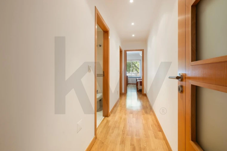Apartamento T2 para Venda em São Domingos de Rana Foto 16