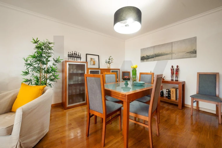 Apartamento T2 para Venda em São Domingos de Rana Foto 8