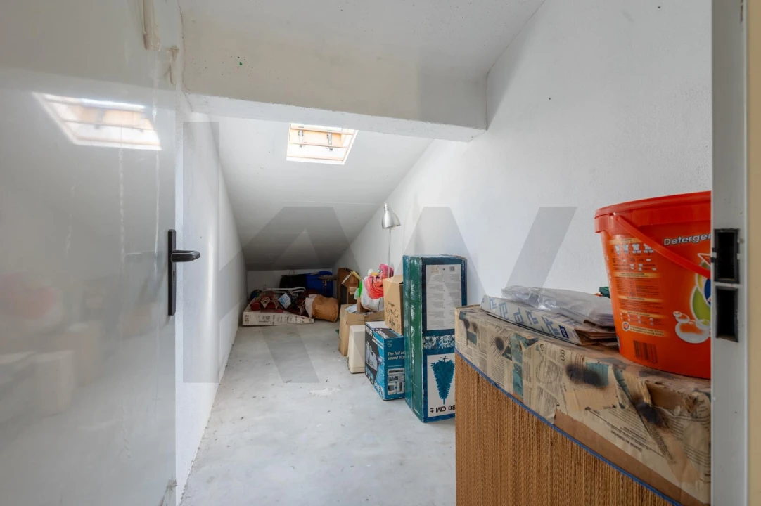Apartamento T2 para Venda em São Domingos de Rana Foto 33