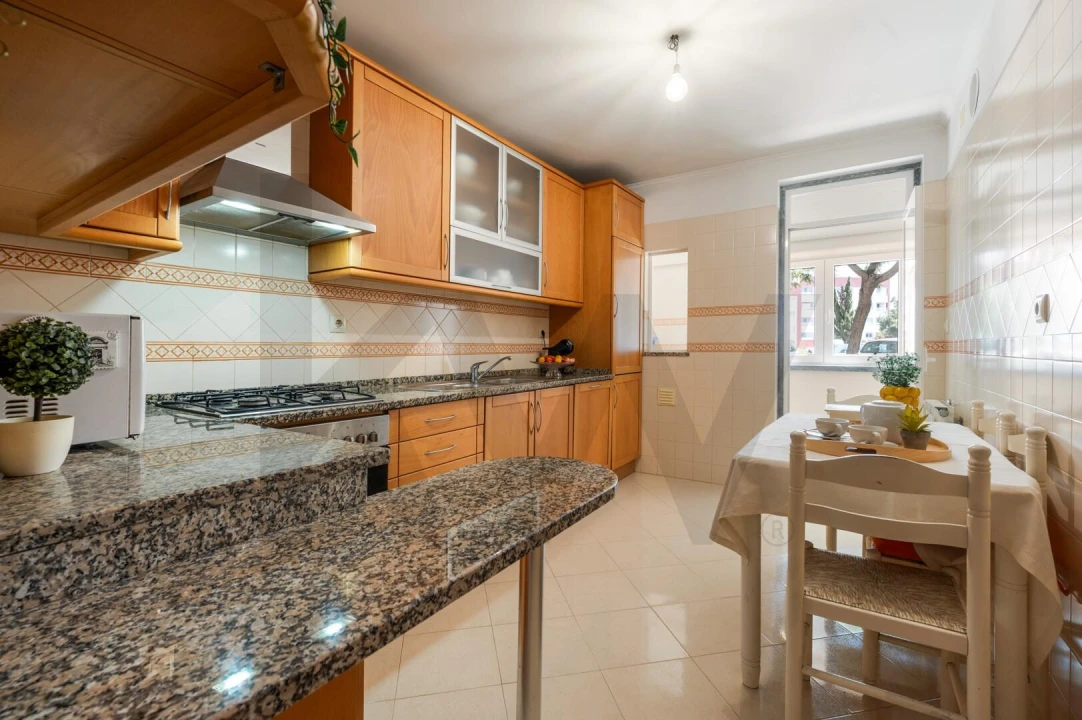Apartamento T2 para Venda em São Domingos de Rana Foto 10