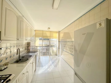 Apartamento T2 para Arrendamento em Cascais e Estoril