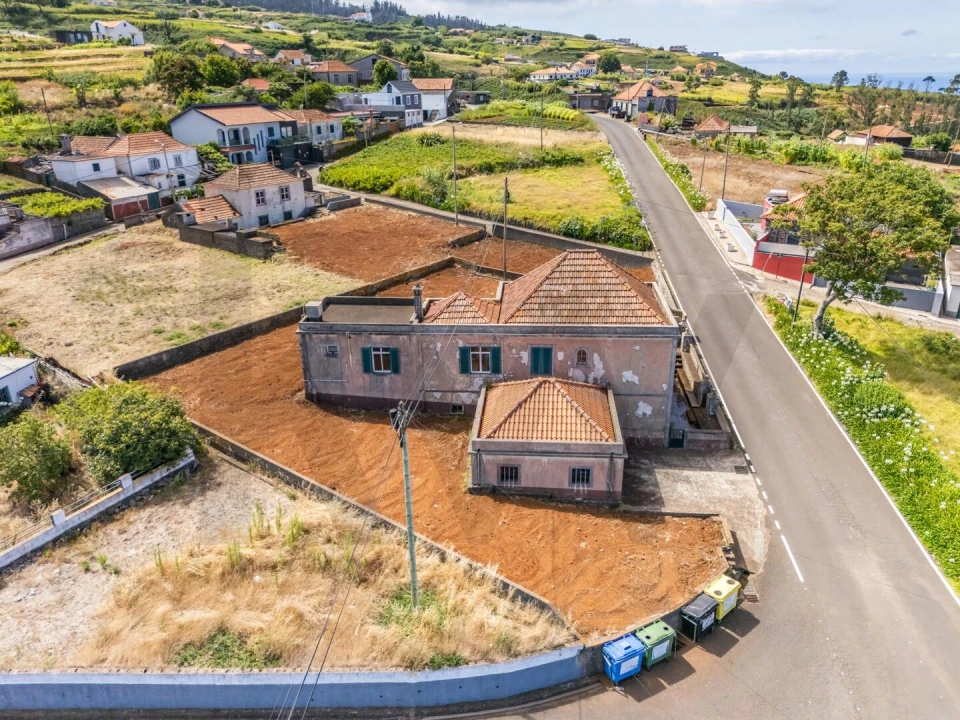 Moradia T4 para Venda em Ponta do Pargo Foto 13