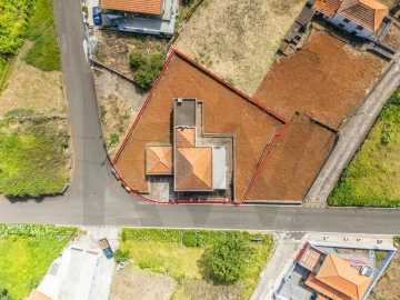 Moradia T4 para Venda em Ponta do Pargo