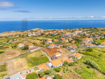 Moradia T4 para Venda em Ponta do Pargo