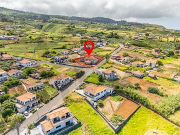 Moradia T4 para Venda em Ponta do Pargo