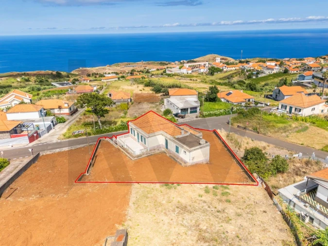 Moradia T4 para Venda em Ponta do Pargo Foto 10